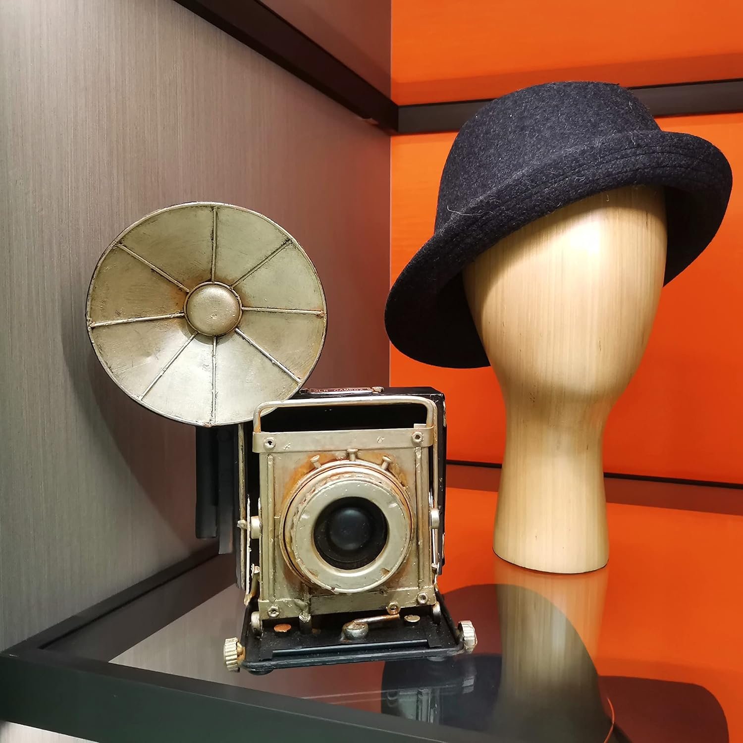 Vintage Camera Statue Model Showcase Decorative Props Showcase Camera Crafts Collectible Figurine Home Desktop Decoration - Image 4