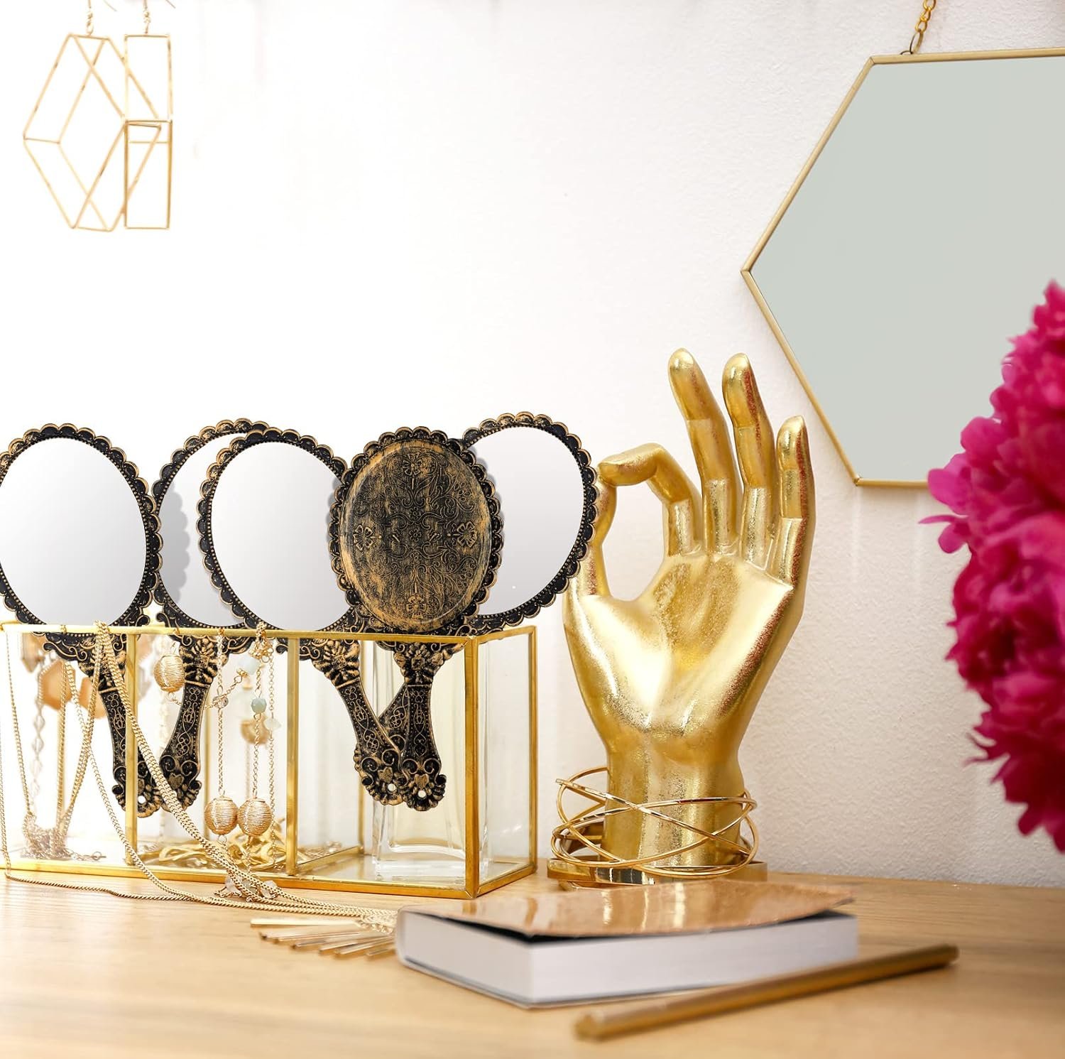 1751191521 20 pcs vintage handheld mirrors 9.8 l x 4.5 w portable hand held embossed flower retro compact mirror with handle for women face makeup travel mother‘s day giftvintage.jpg