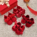 Baby Shoes Cute Baby Sweet Princess Style 0-1 Year Old Non slip Fabric Sole Newborn Red Holiday Walking Shoes 2023 New Ins Super