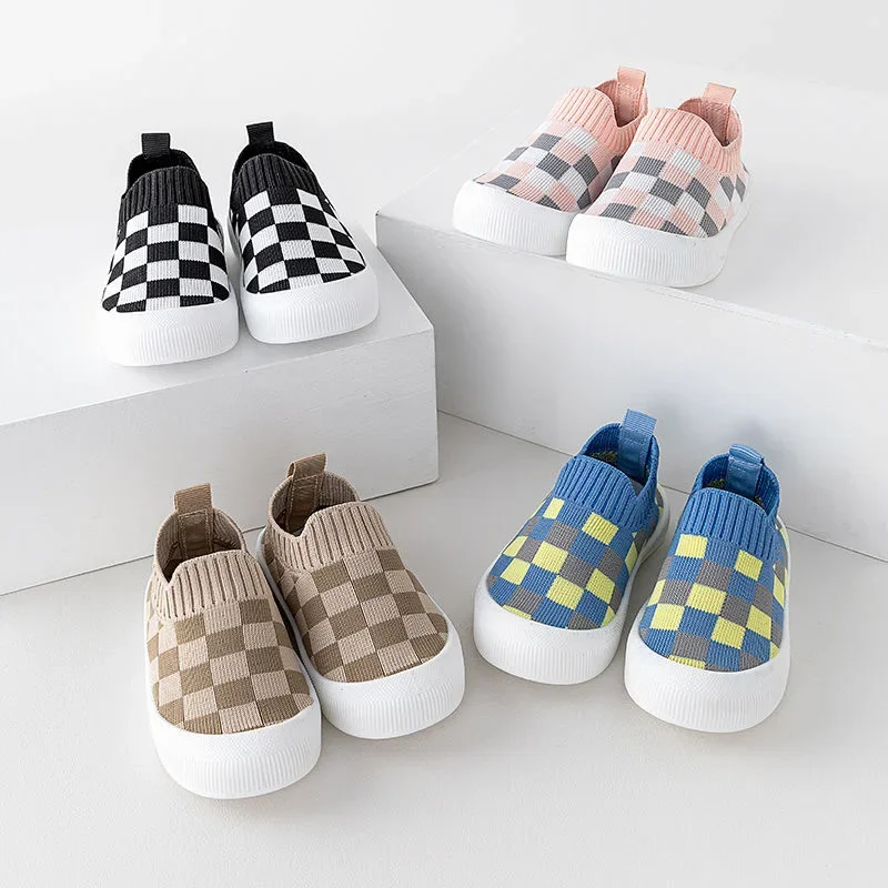 Baby shoes with soft soles, baby walking shoes, versatile, breathable, non slip sports shoes, spring and autumn new fashionable 1