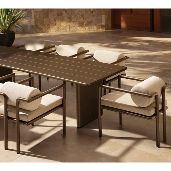 Modern High Quality Metal Villa Hotel Outdoor Table And Chair Set 8 10 12 Seater Dining Room Furniture Aluminum Patio Dining Set