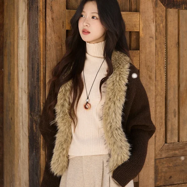 MISHOW Women’s Brown Knitted Cardigan 2025 Winter Faux Fur Collar Batwing Sleeve Tops Warm Loose Outerwear Beltless MXE94Z2954