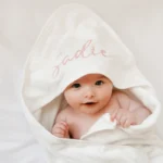 Personalized Children’s Bathrobe Solid Color Quick-Drying Bath Cape Coral Velvet Hooded Embroidery Name Baby Bath Towels