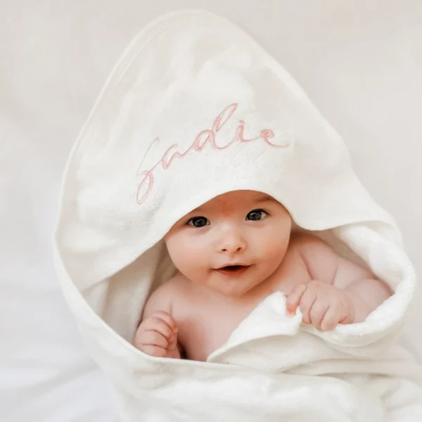 Personalized Children’s Bathrobe Solid Color Quick-Drying Bath Cape Coral Velvet Hooded Embroidery Name Baby Bath Towels