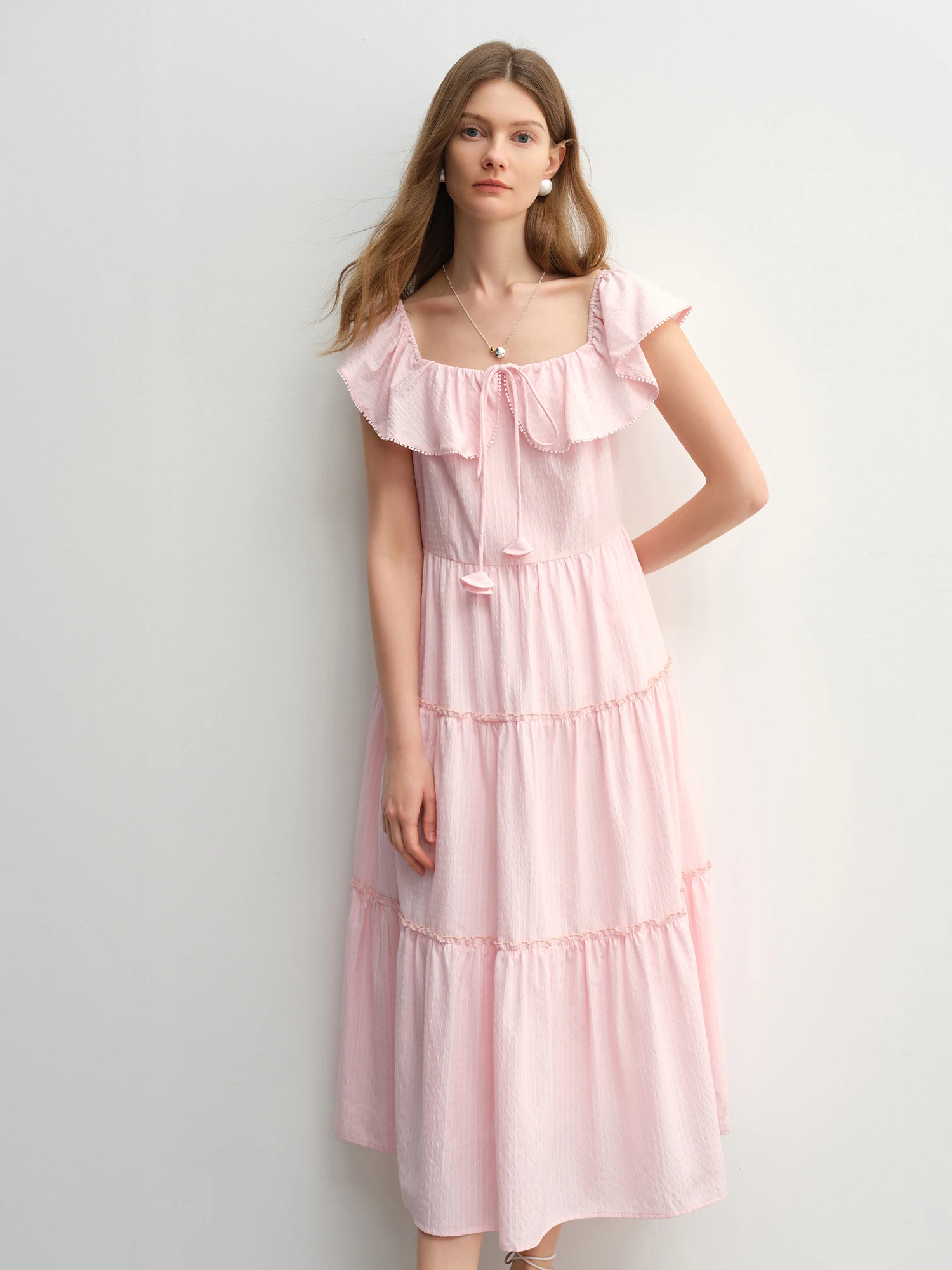 DUSHU Plus Size Ruffled Cake Shape Pink White Dress For Women 2025 Summer New Arrival Elegant French Style Long Dress 25DS82360 DUSHU Plus Size Ruffled Cake Shape Pink White Dress For Women 2025 Summer New Arrival Elegant French Style Long Dress 25DS82360