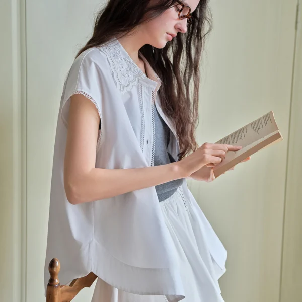 DUSHU White Openwork Embroidered French-style Shirt Women Stylish Sleeveless White Top Summer Korean Style Ulzzang Clean Fit