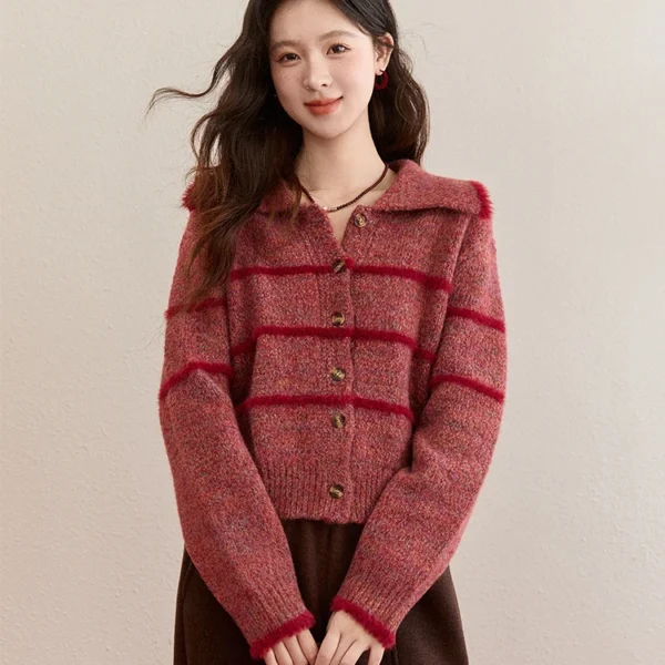 MISHOW Christmas Women’s Retro Red Striped Large Lapel Knitted Cardigan 2025 Winter Color Block Fleece Patchwork Tops MXE94Z2888