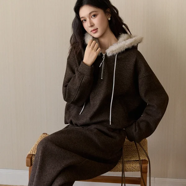 MISHOW Women’s Brown Two-Piece Set 2025 Winter Faux Fur Hood Sweatshirt Elastic Waist Wide-Leg Pants Warm Casual Sets MXE94T1476