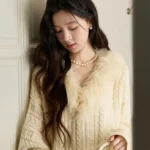 MISHOW Women’s Batwing Sleeve KnittedSweater 2025 Winter Faux Fur Collar Cable Knit Puff Sleeve Warm Pullover Tops MXE94Z2985