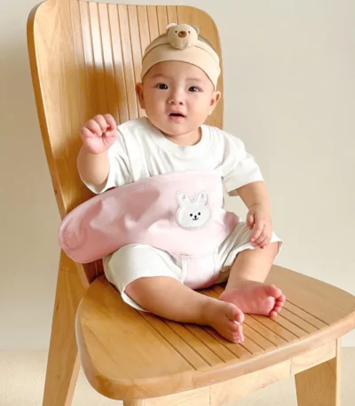 Portable Baby Dining Chair with Fixed Belt Children’s Outing Seat Straps – Secure Travel Feeding Solution for Infants